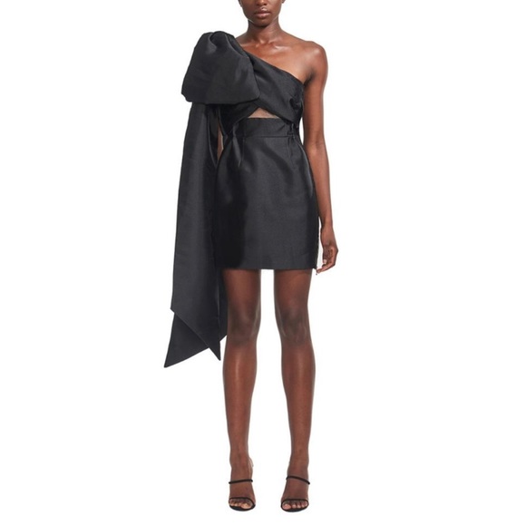 toccin Dresses & Skirts - NWT Toccin $795 Black Bow One Shoulder Dress NWT Size 6